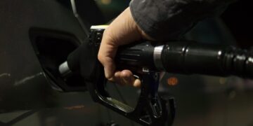 The Iowa House has passed a measure that will boost Iowa's biofuels industry by mandating gas stations to offer fuel with greater ethanol mixes unless they seek an exemption due to insufficient equipment