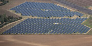 solar energy, renewables, solar farm
