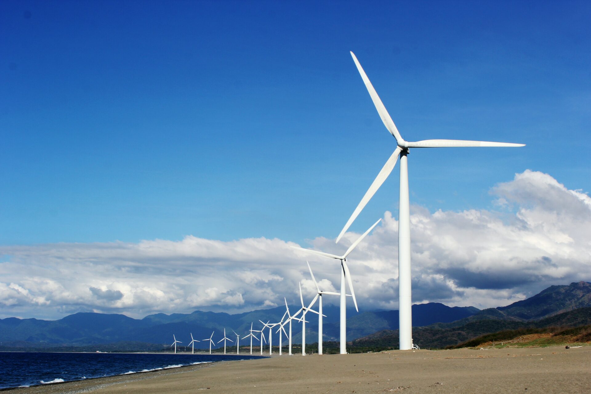 According to a study by the University of Soauth Australia, tens of thousands of wind turbine blades will end up in landfills by 2030 if recycling programs are not implemented quickly.