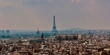 French President Emmanuel Macron is convening a meeting of the French Defense and Security Council due to the crisis in the energy sector, BFMTV reports, citing sources.