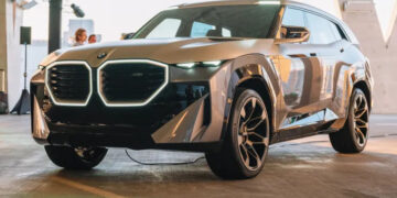 BMW to invest $1.7 billion in electric vehicles production