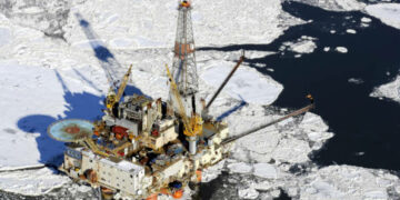 Environmentalists sue the state over oil and gas concessions in Alaska