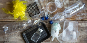 Many single-use plastic products to be banned in England